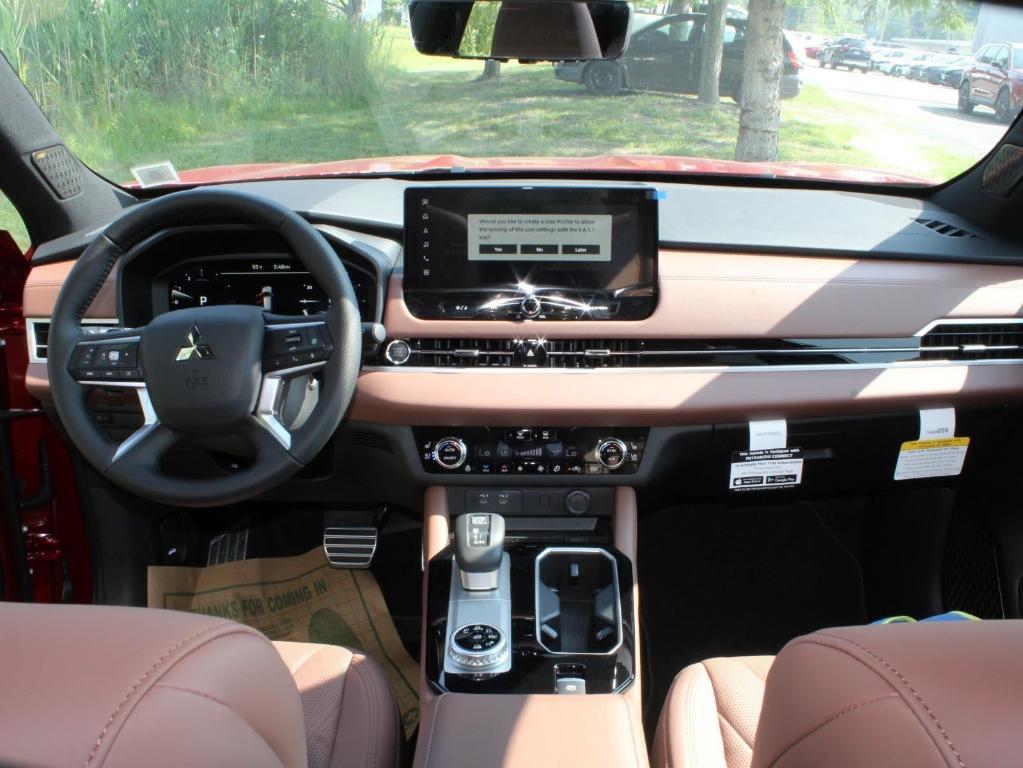 new 2025 Mitsubishi Outlander car, priced at $44,125