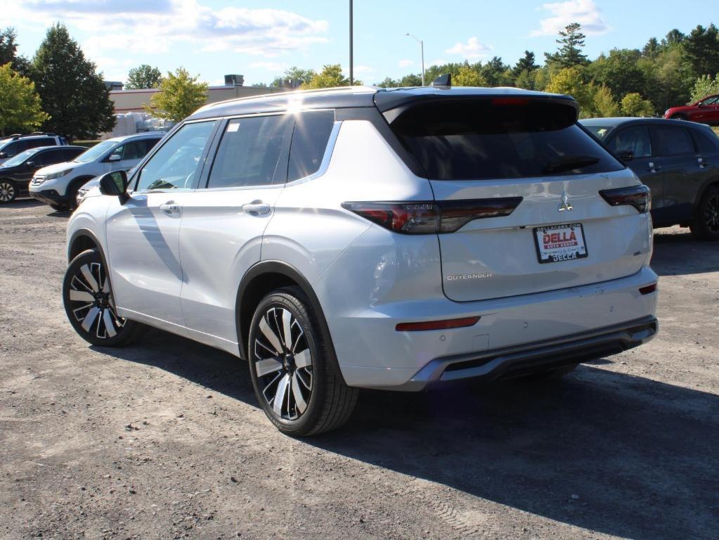 new 2025 Mitsubishi Outlander car, priced at $44,125
