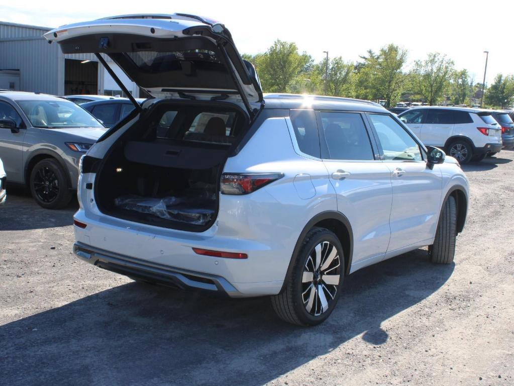 new 2025 Mitsubishi Outlander car, priced at $44,125