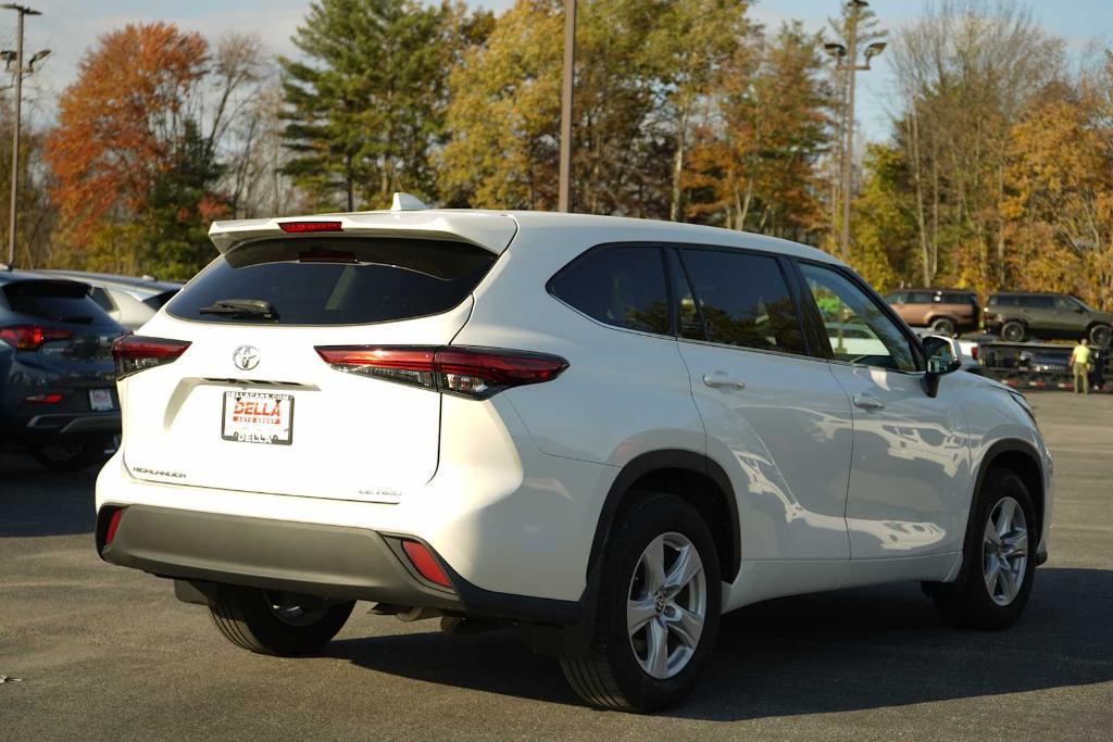 used 2021 Toyota Highlander car, priced at $30,980