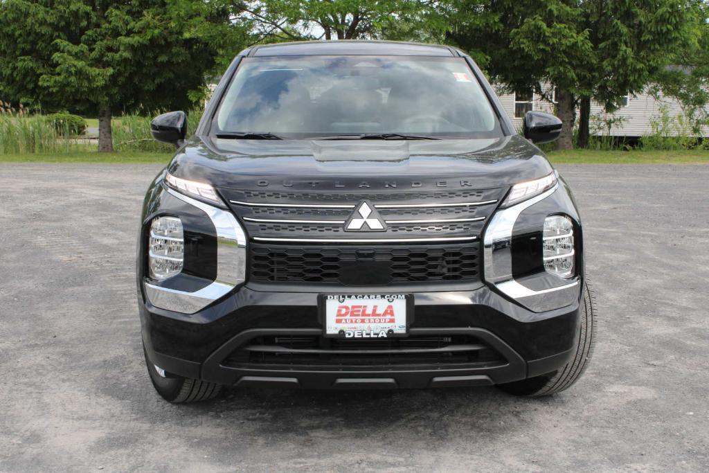 new 2024 Mitsubishi Outlander car, priced at $30,884