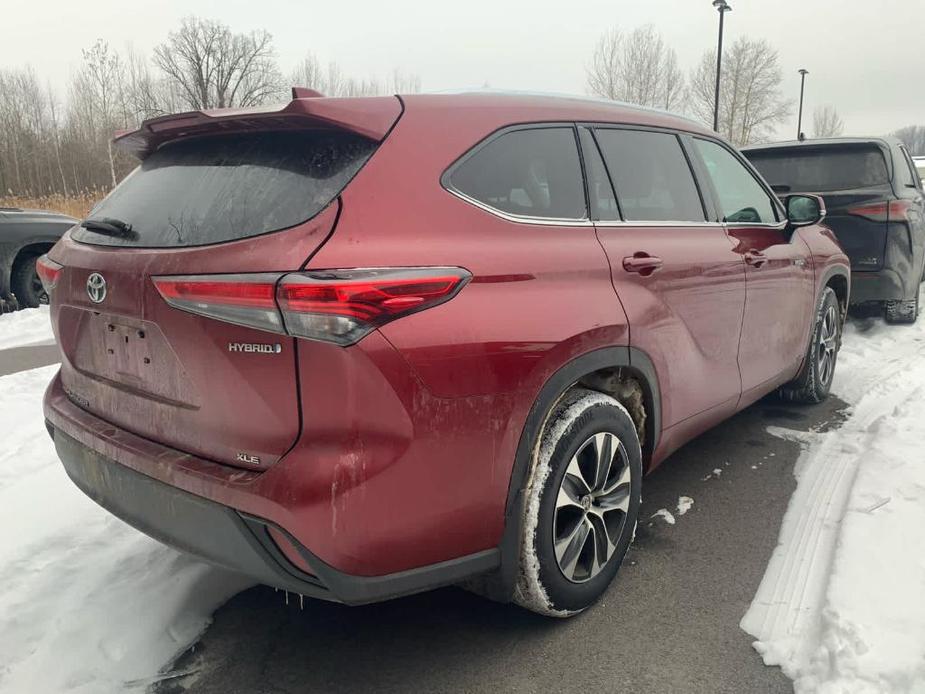 used 2021 Toyota Highlander Hybrid car, priced at $35,300