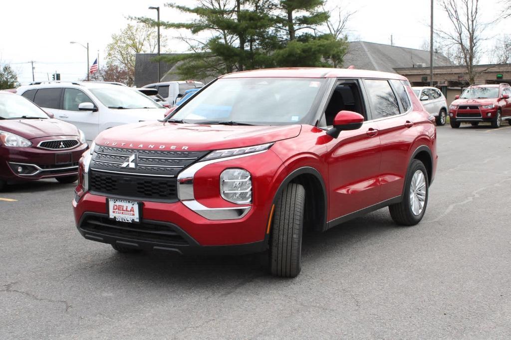 new 2024 Mitsubishi Outlander car, priced at $31,279