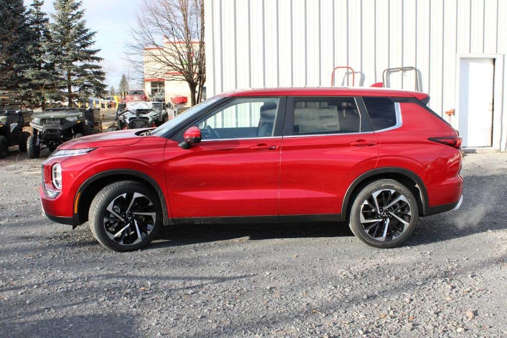 new 2024 Mitsubishi Outlander car, priced at $35,305