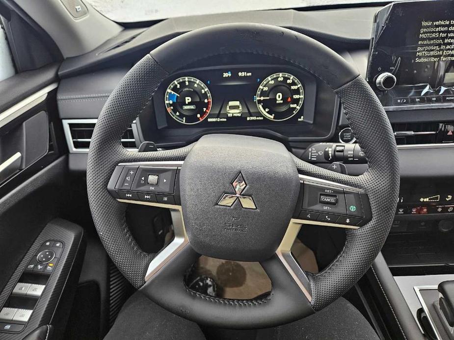 new 2024 Mitsubishi Outlander car, priced at $35,305