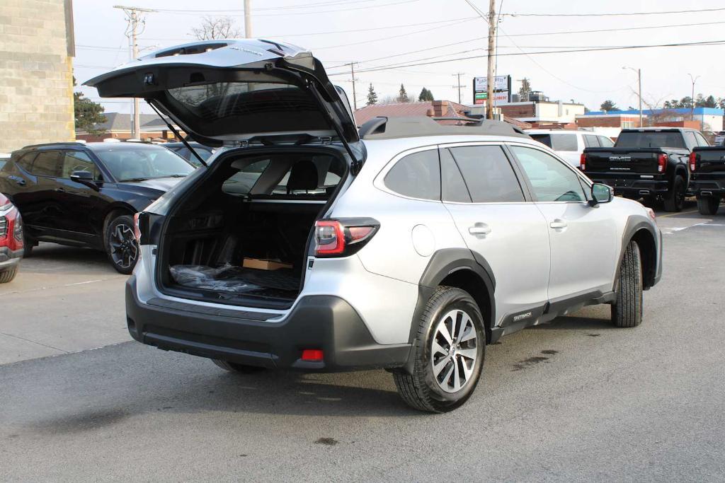 used 2025 Subaru Outback car, priced at $33,500