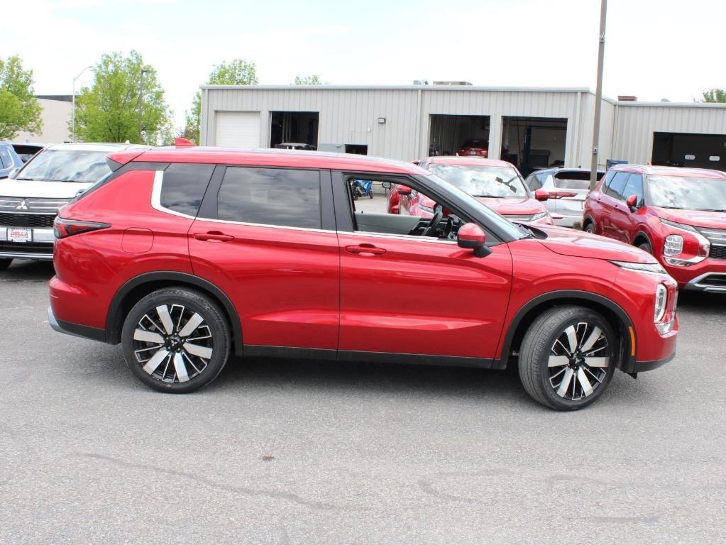 new 2025 Mitsubishi Outlander car, priced at $36,605