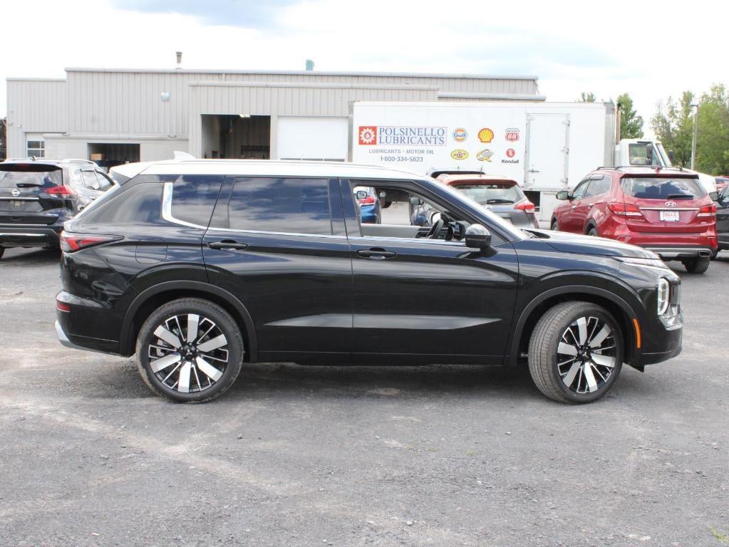 new 2025 Mitsubishi Outlander car, priced at $40,640