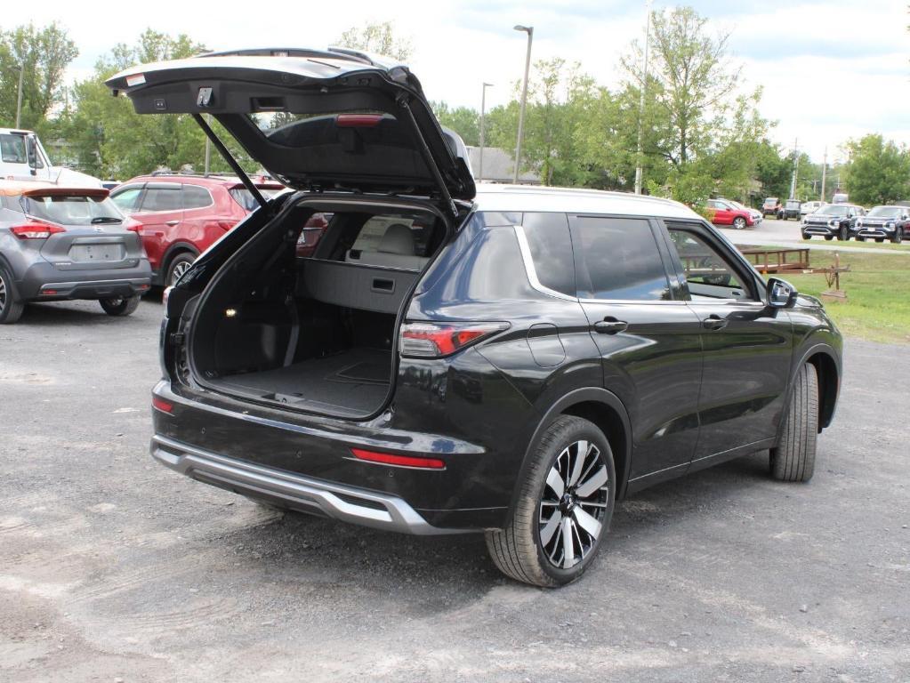 new 2025 Mitsubishi Outlander car, priced at $40,640