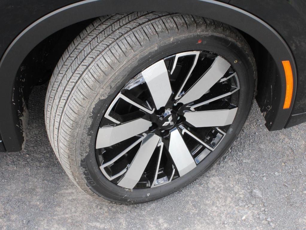 new 2025 Mitsubishi Outlander car, priced at $40,640