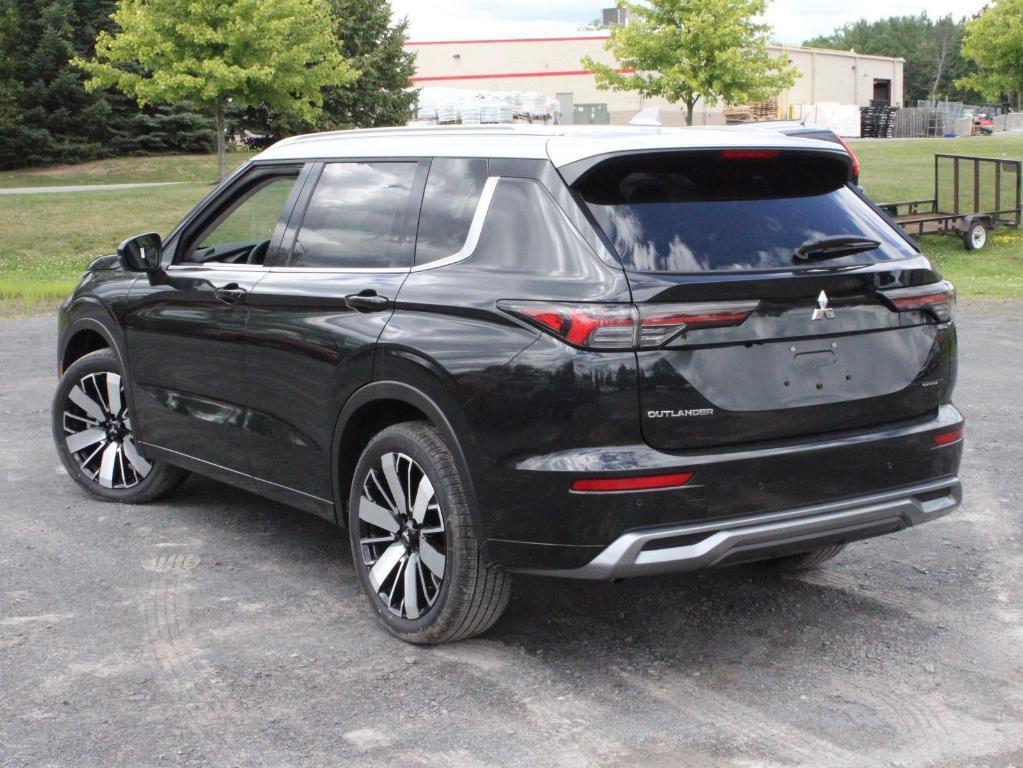 new 2025 Mitsubishi Outlander car, priced at $40,640