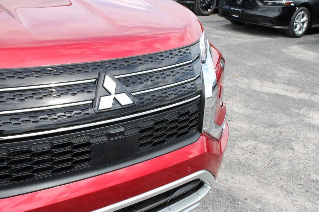 new 2024 Mitsubishi Outlander car, priced at $36,975