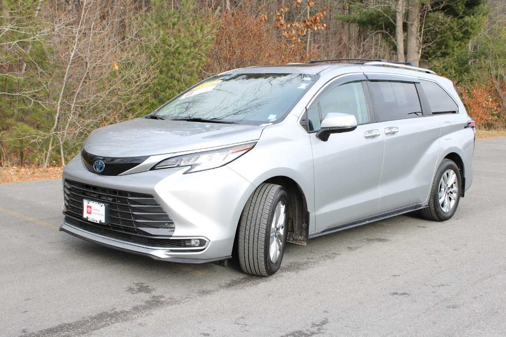 used 2022 Toyota Sienna car, priced at $45,784