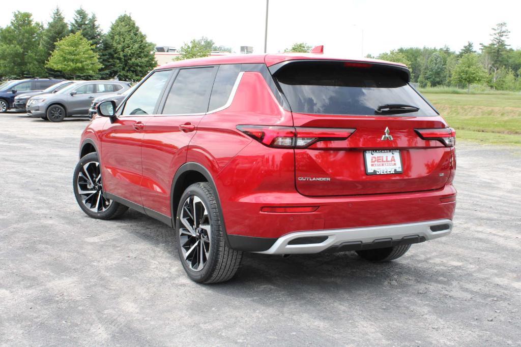 new 2024 Mitsubishi Outlander car, priced at $33,460