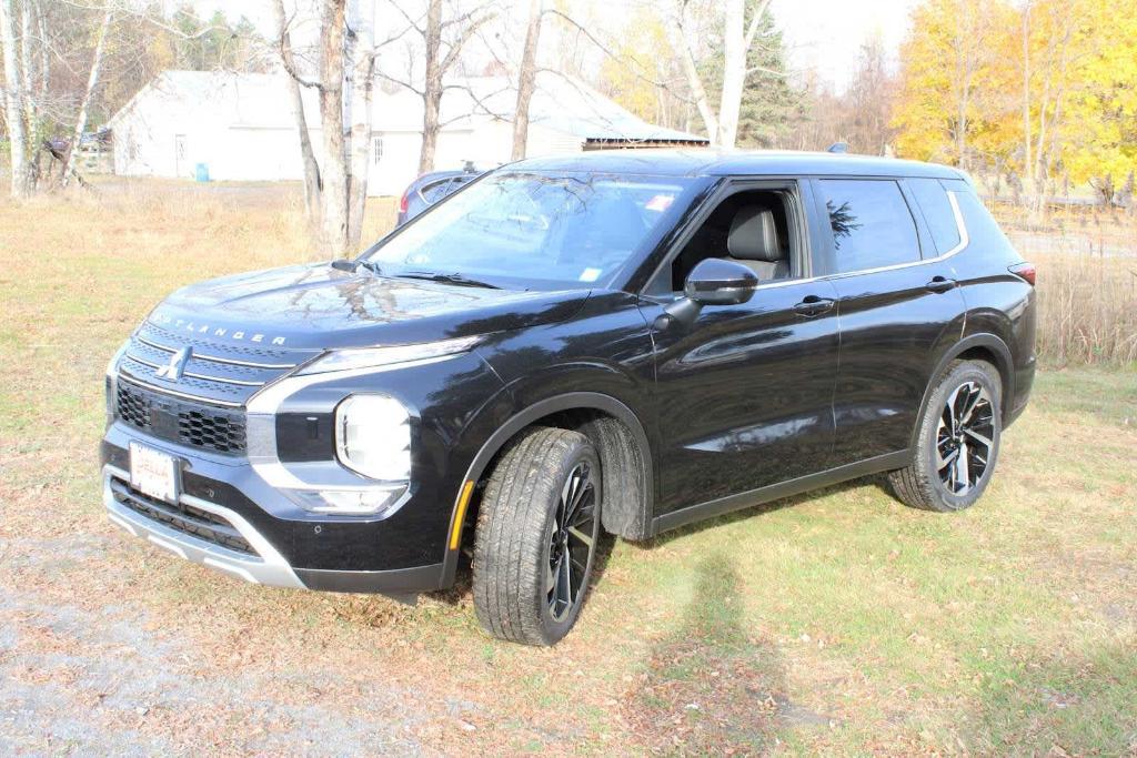 new 2024 Mitsubishi Outlander car, priced at $34,300