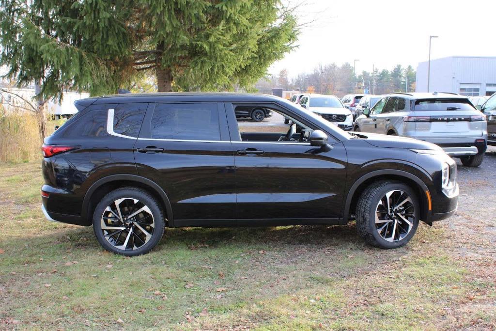 new 2024 Mitsubishi Outlander car, priced at $34,300