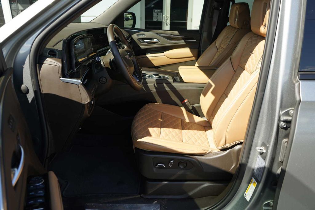 used 2023 Cadillac Escalade ESV car, priced at $89,980