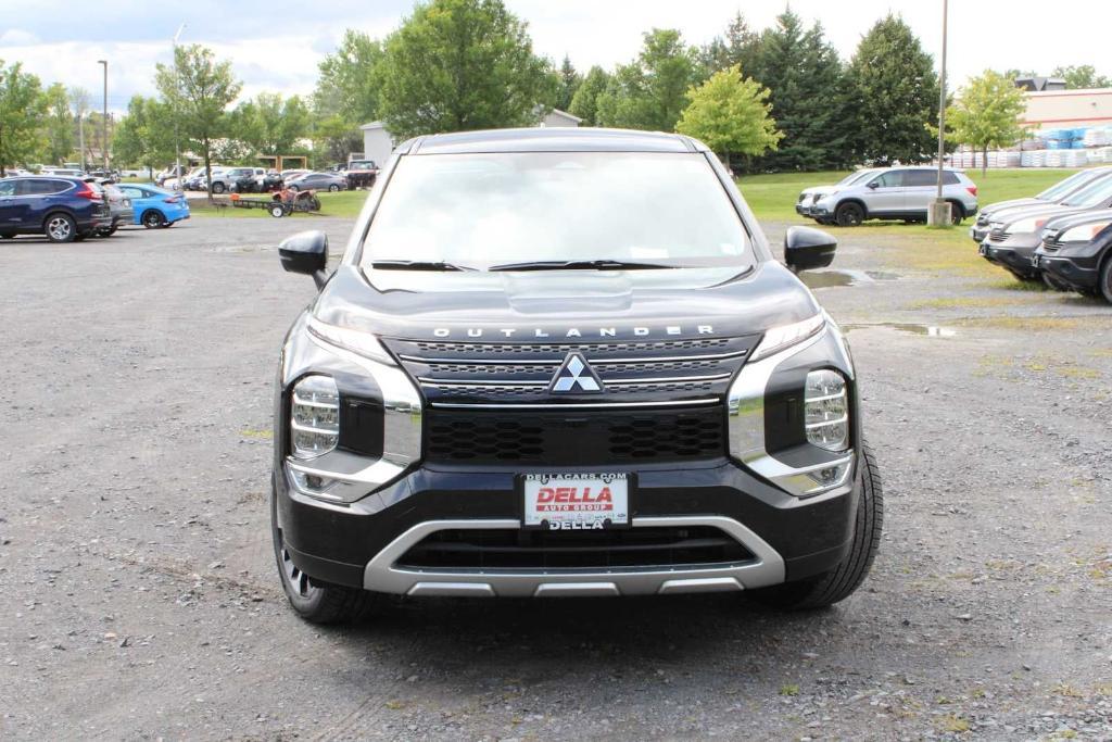 new 2024 Mitsubishi Outlander car, priced at $32,595