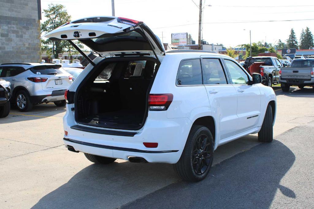 used 2021 Jeep Grand Cherokee car, priced at $31,988