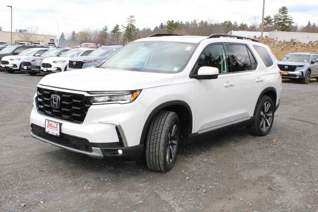 used 2023 Honda Pilot car, priced at $37,999