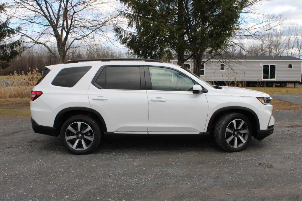 used 2023 Honda Pilot car, priced at $37,999