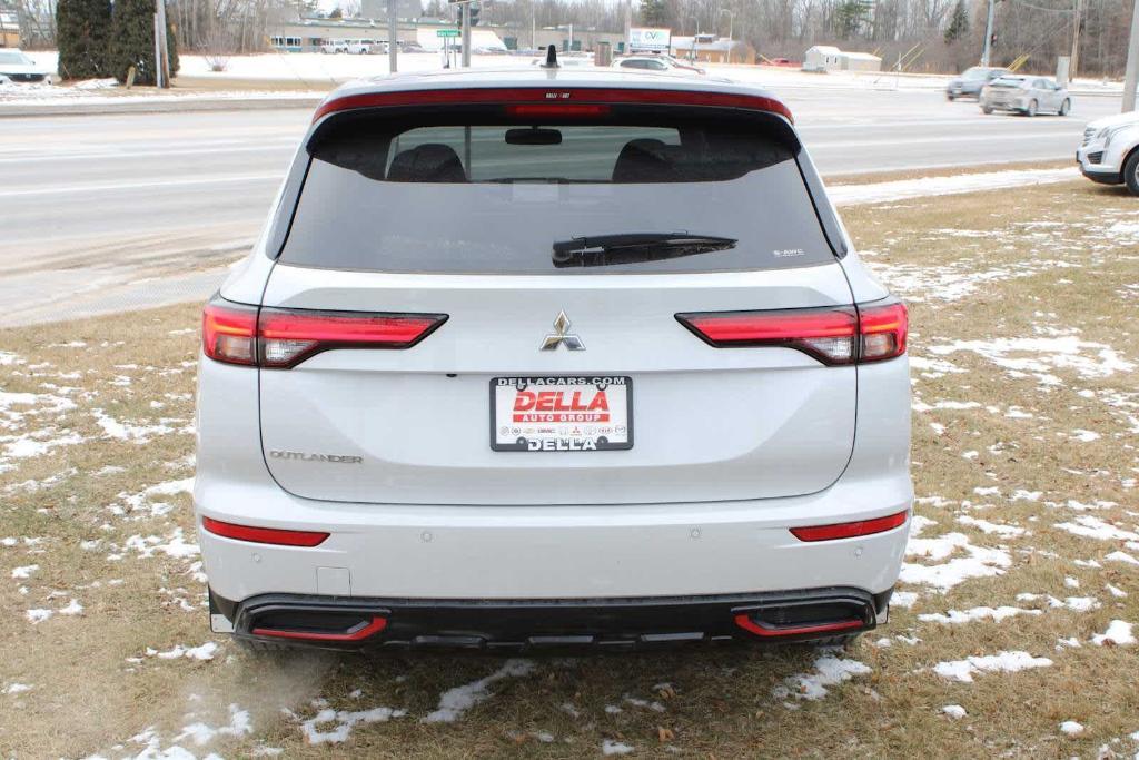 new 2024 Mitsubishi Outlander car, priced at $34,200