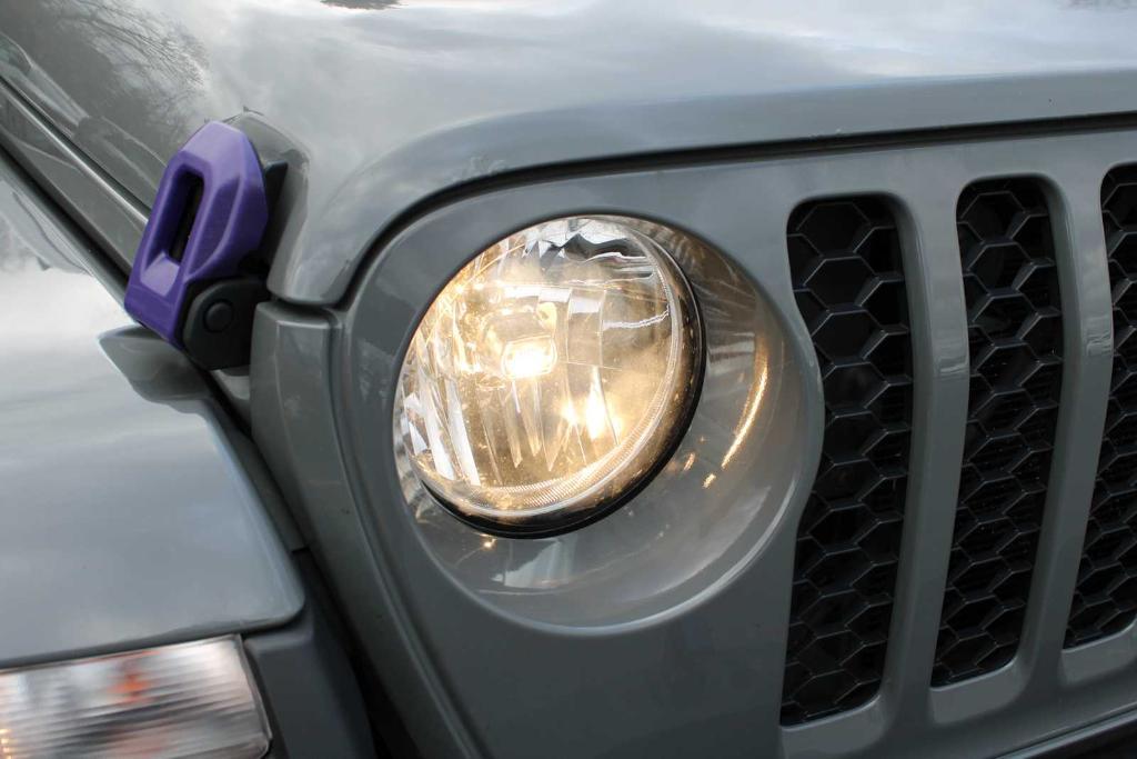 used 2021 Jeep Gladiator car, priced at $25,921