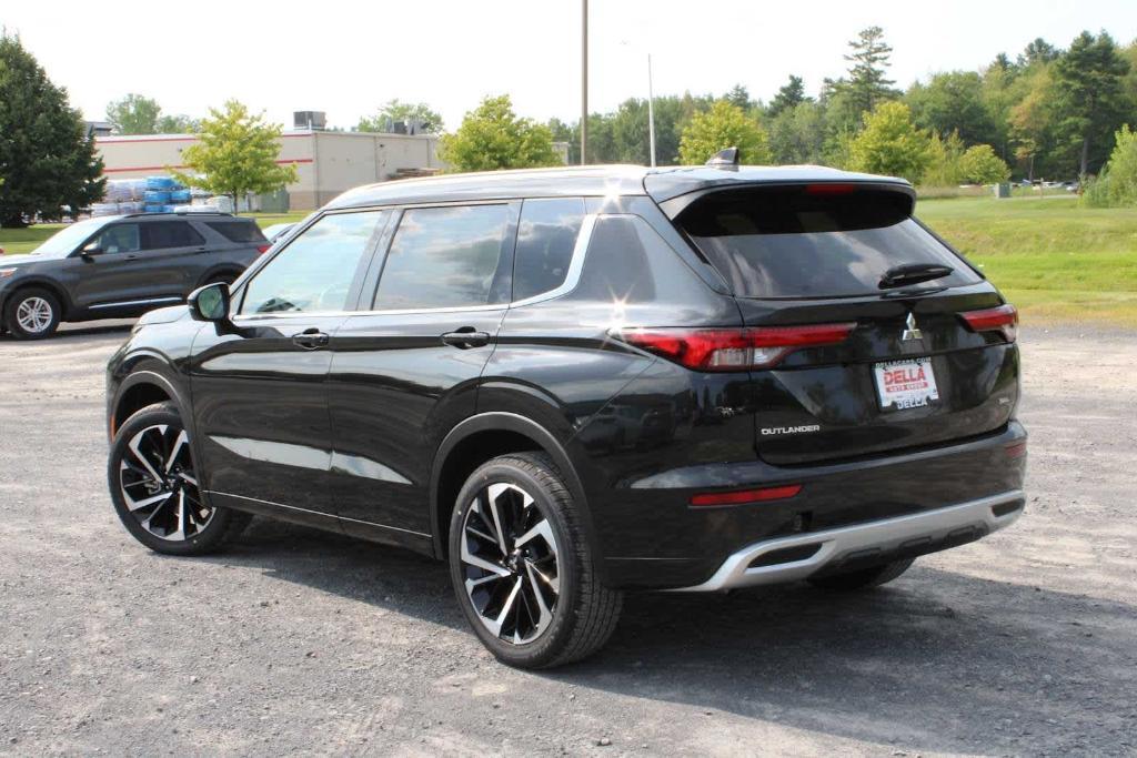 new 2024 Mitsubishi Outlander car, priced at $35,975