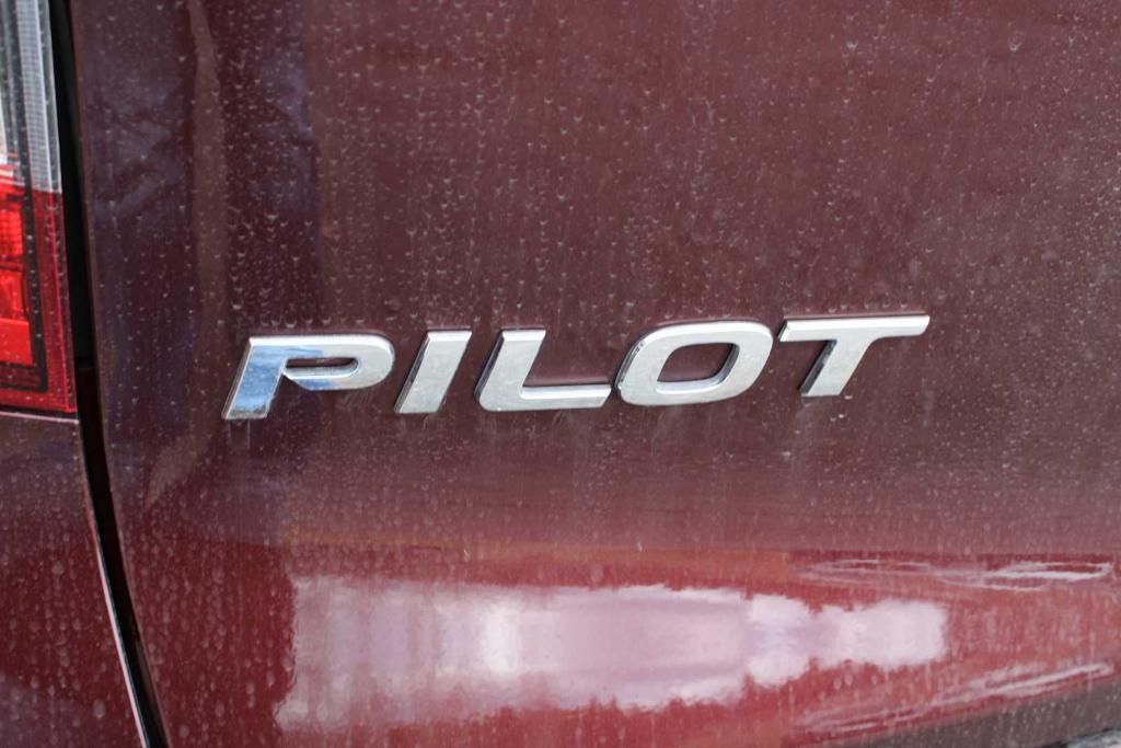 used 2021 Honda Pilot car, priced at $31,999