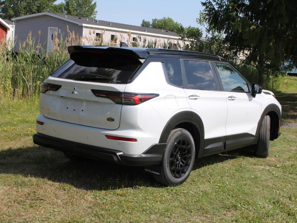 new 2025 Mitsubishi Outlander car, priced at $37,985