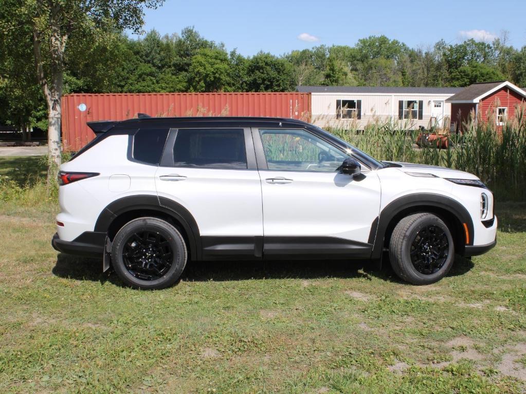new 2025 Mitsubishi Outlander car, priced at $37,985