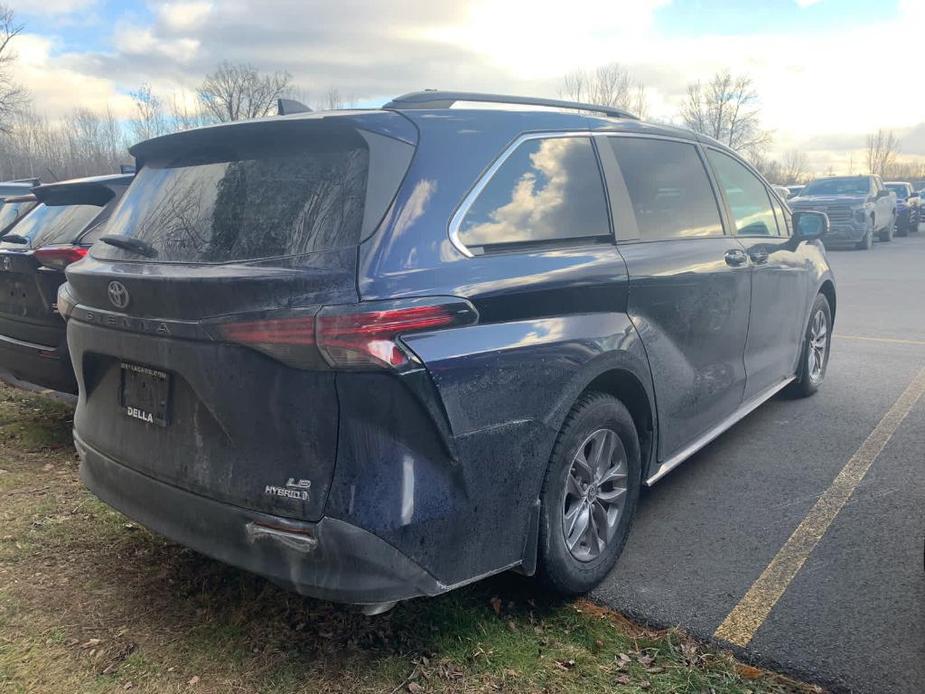 used 2022 Toyota Sienna car, priced at $33,900