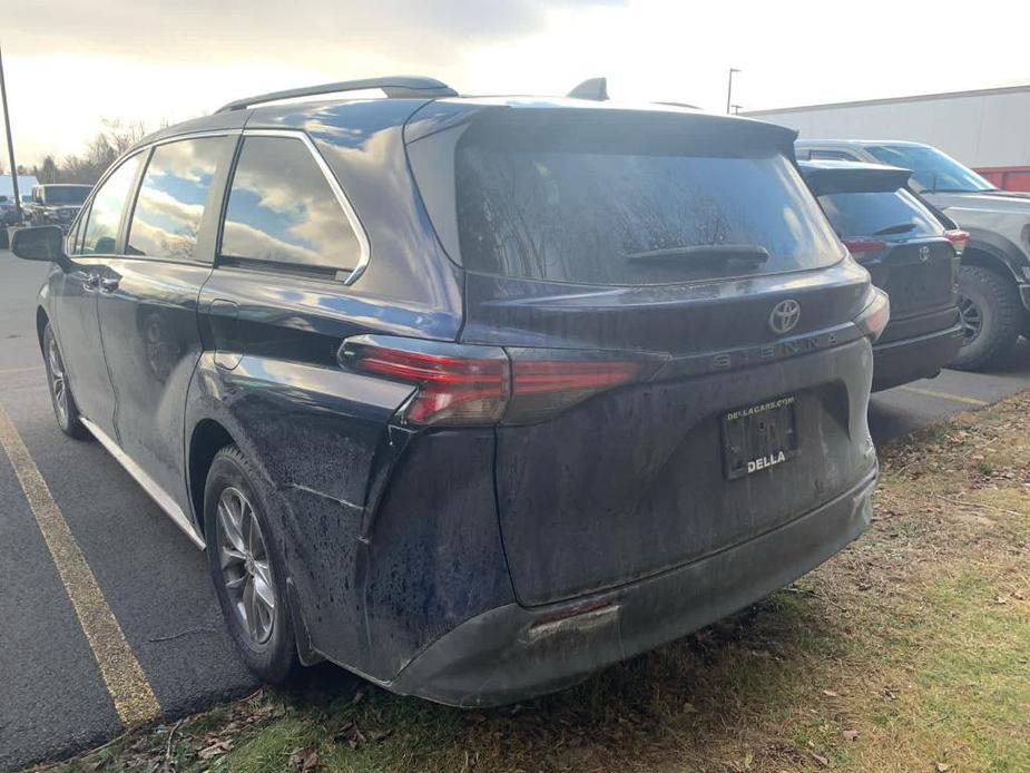 used 2022 Toyota Sienna car, priced at $33,900