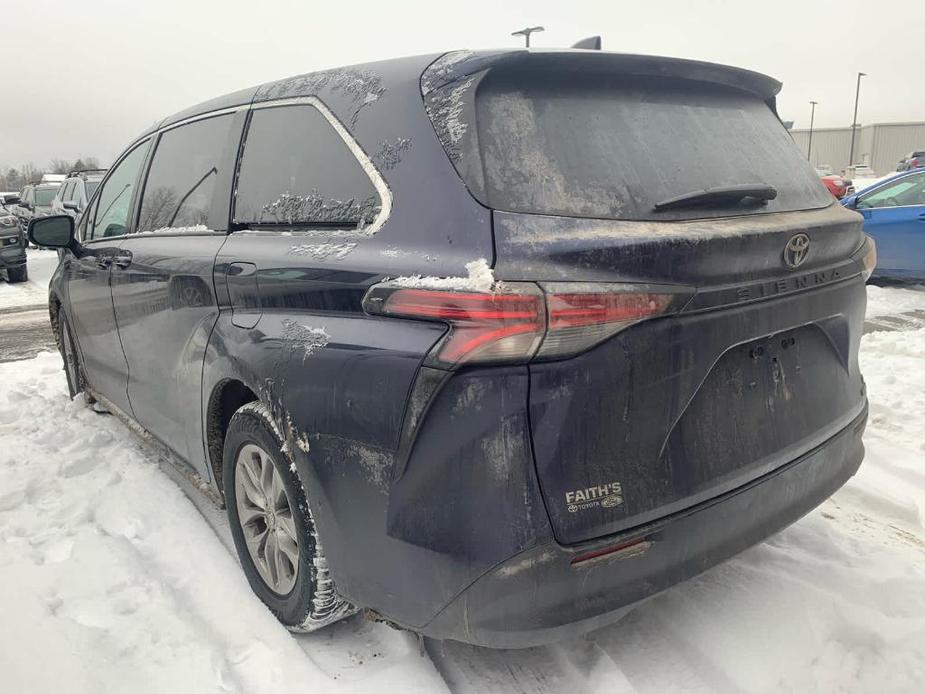 used 2022 Toyota Sienna car, priced at $33,900