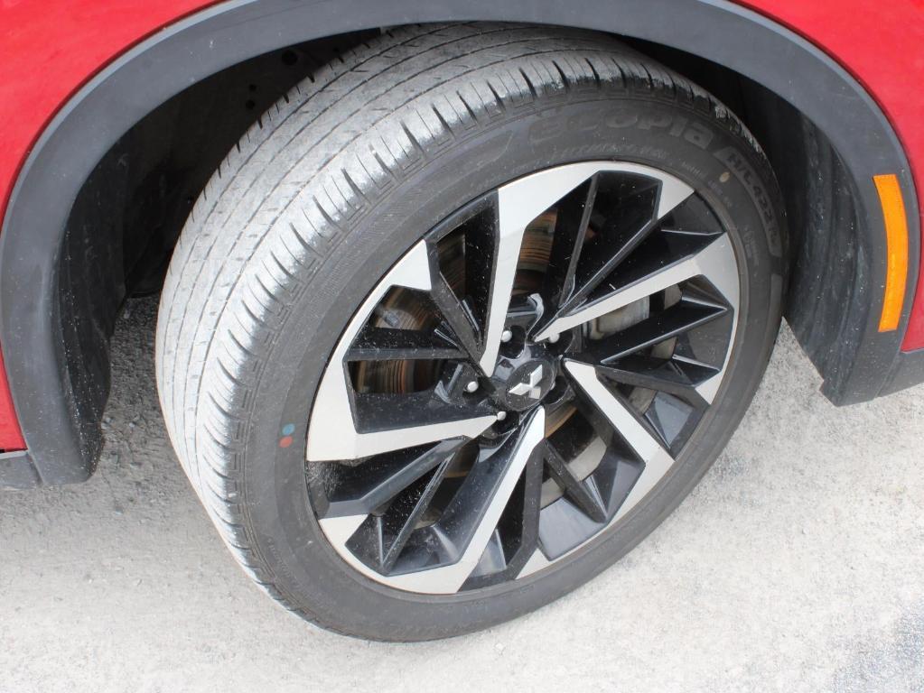 used 2024 Mitsubishi Outlander car, priced at $27,895