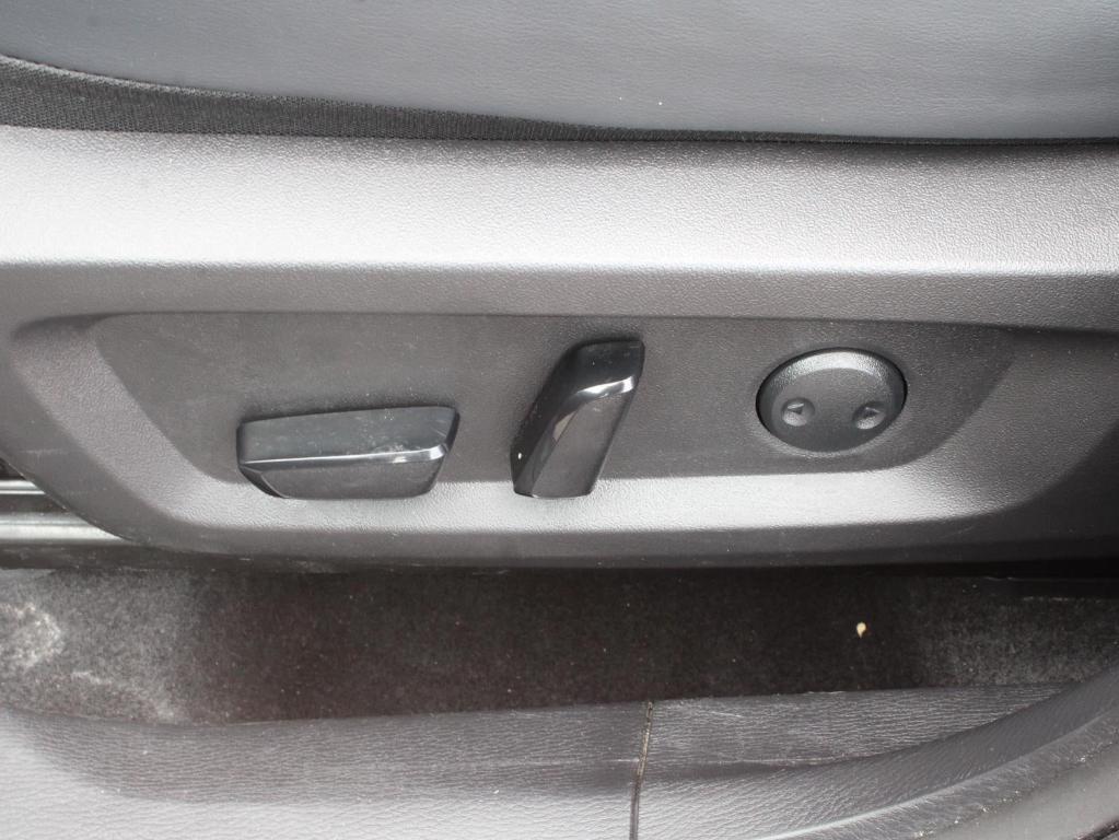 used 2024 Mitsubishi Outlander car, priced at $27,895