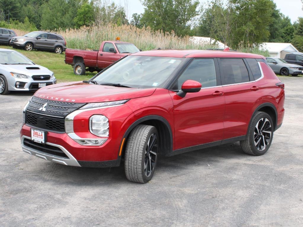 used 2024 Mitsubishi Outlander car, priced at $27,895