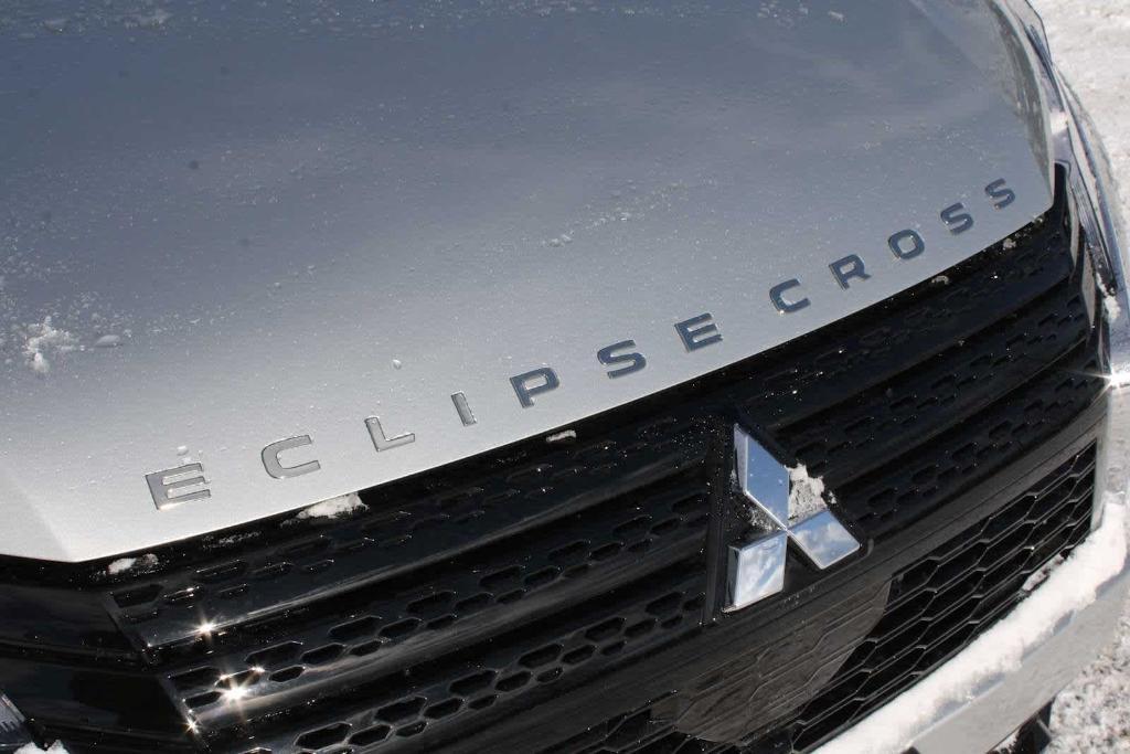 new 2025 Mitsubishi Eclipse Cross car, priced at $32,285