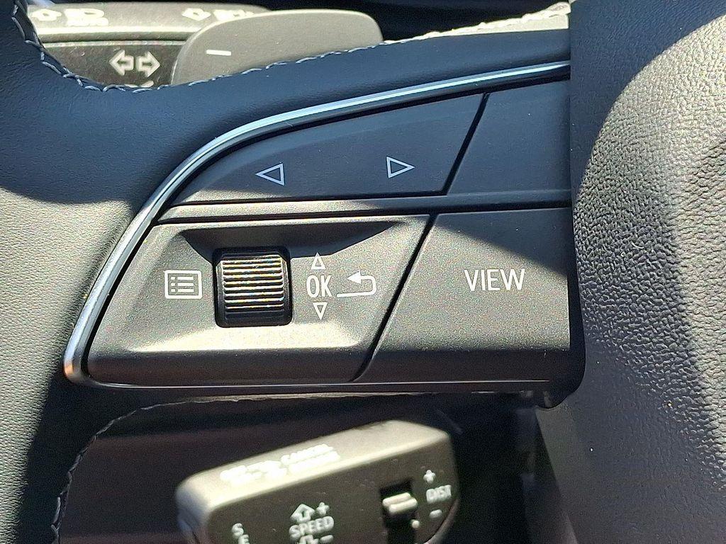 new 2025 Audi Q7 car, priced at $72,205