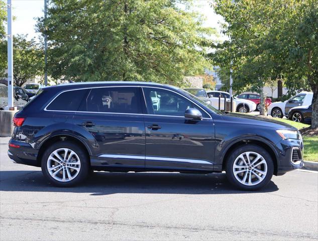 new 2025 Audi Q7 car, priced at $75,655