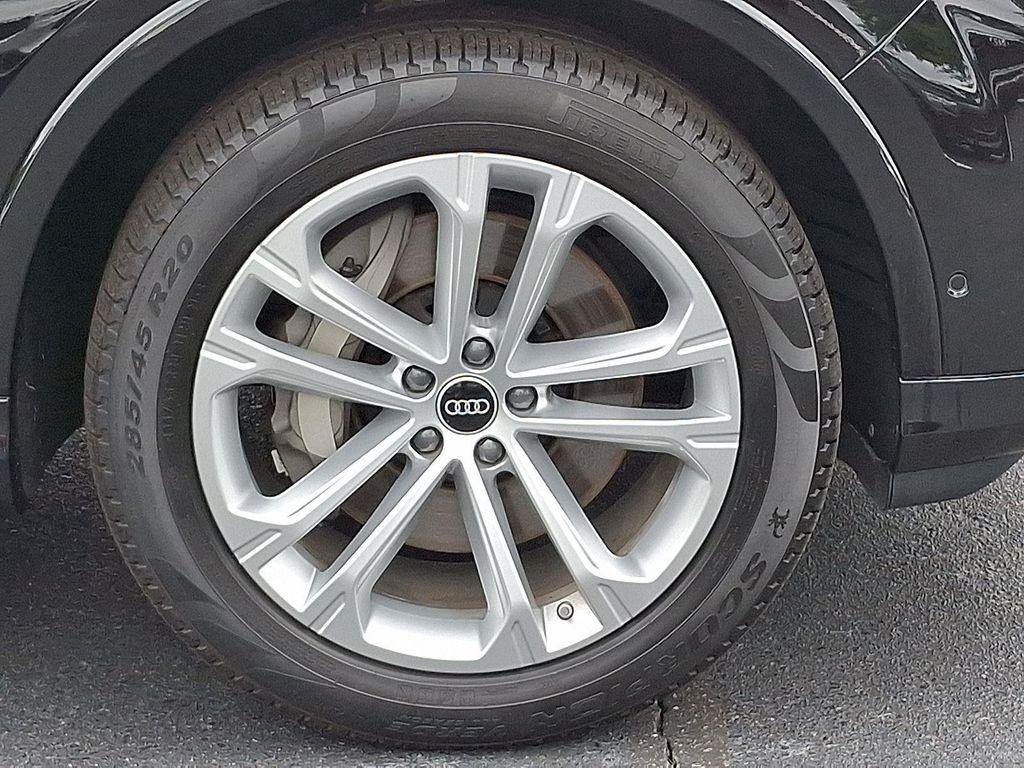 used 2025 Audi Q7 car, priced at $67,561