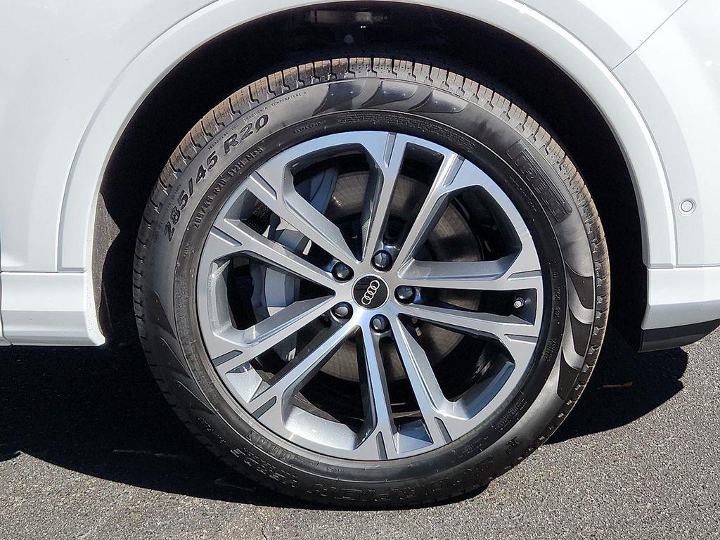 new 2026 Audi Q7 car, priced at $67,145