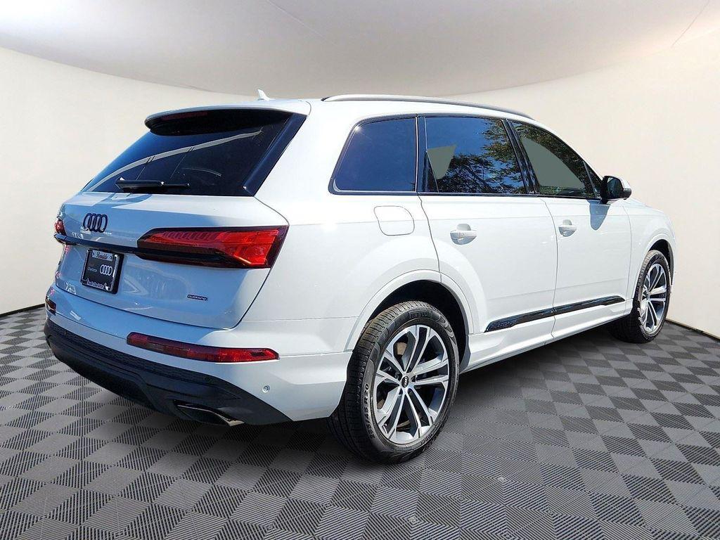new 2026 Audi Q7 car, priced at $67,145