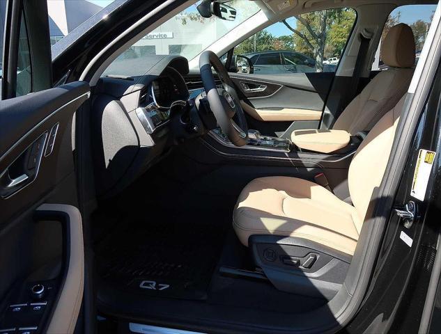 new 2025 Audi Q7 car, priced at $72,800