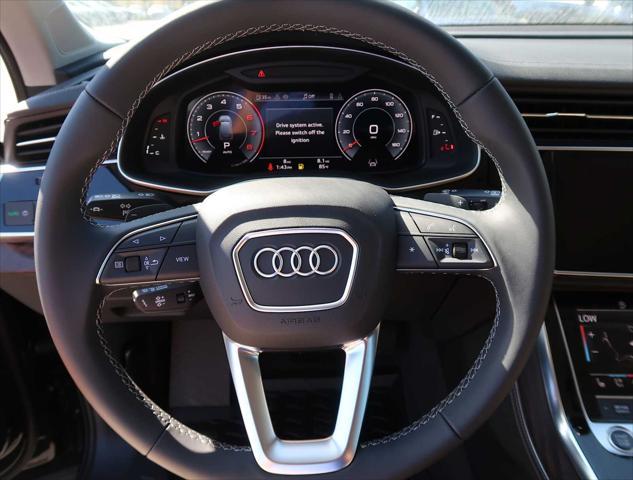 new 2025 Audi Q7 car, priced at $75,800