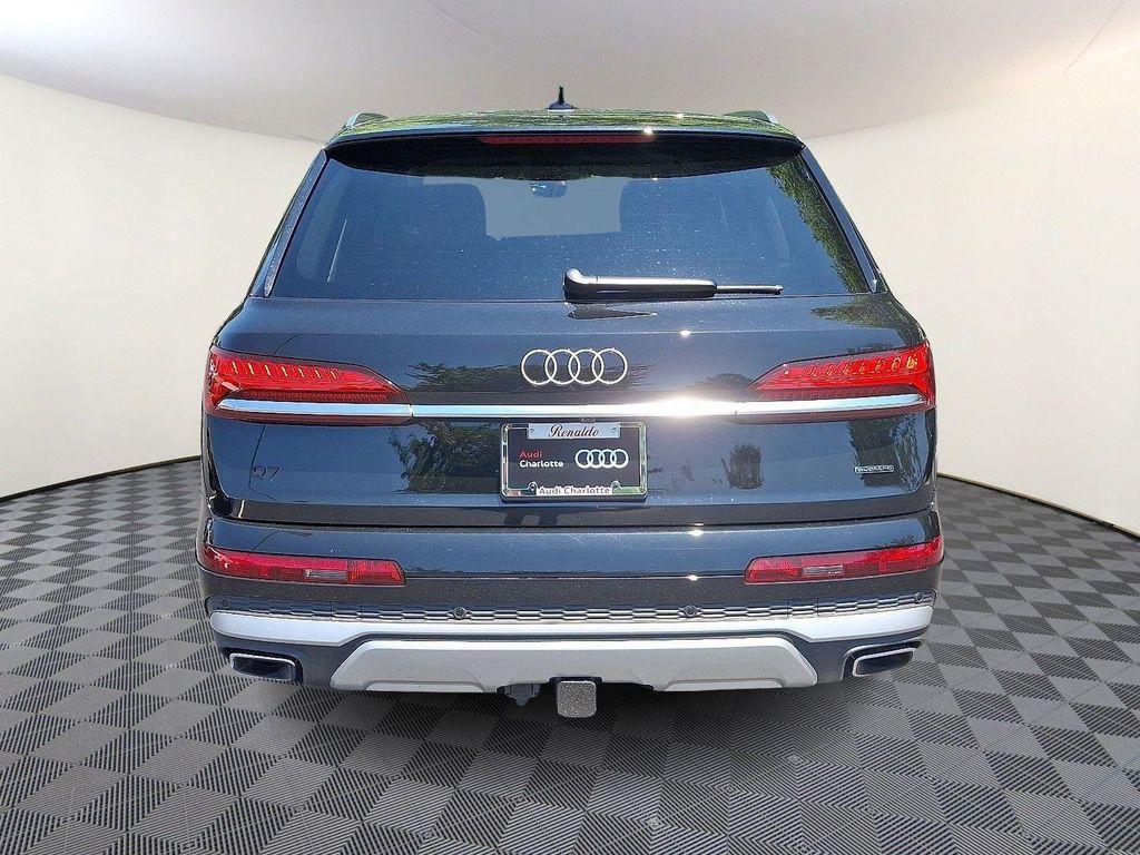 new 2025 Audi Q7 car, priced at $72,205