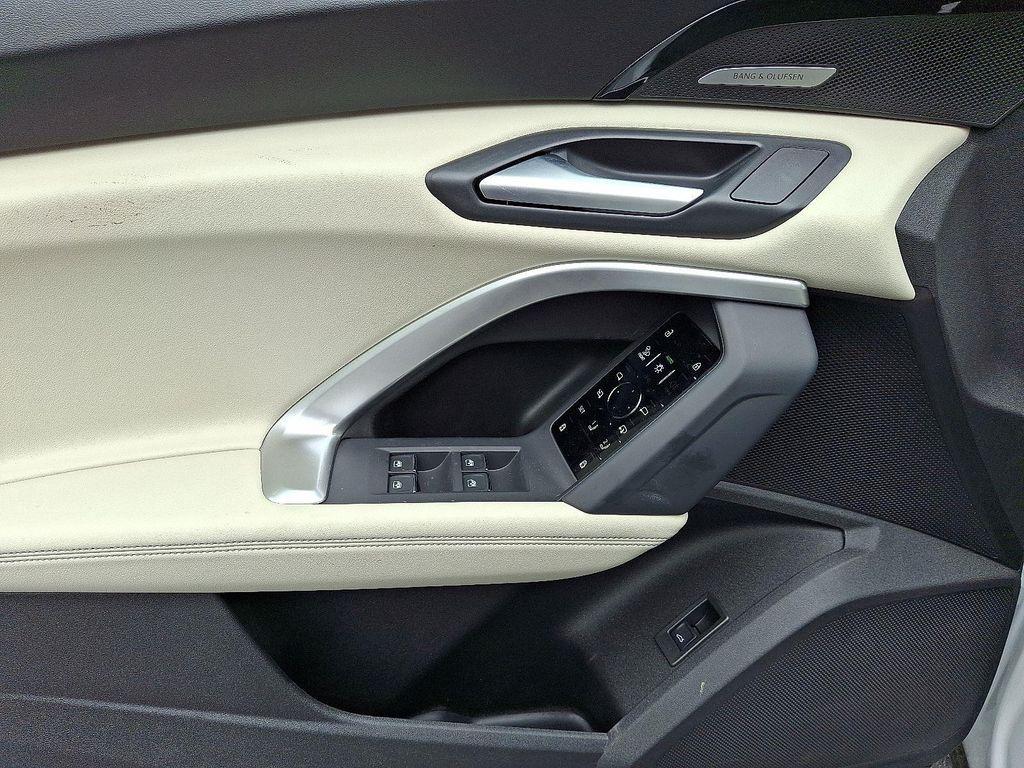 new 2025 Audi Q5 car, priced at $59,640
