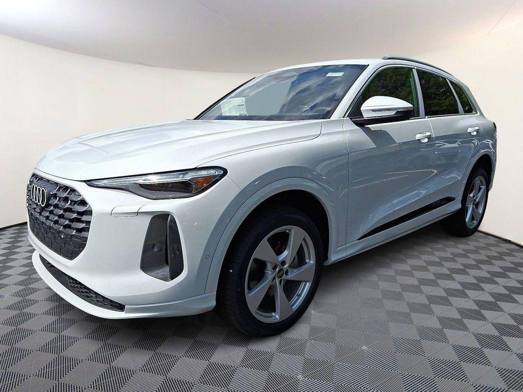 new 2025 Audi Q5 car, priced at $61,300