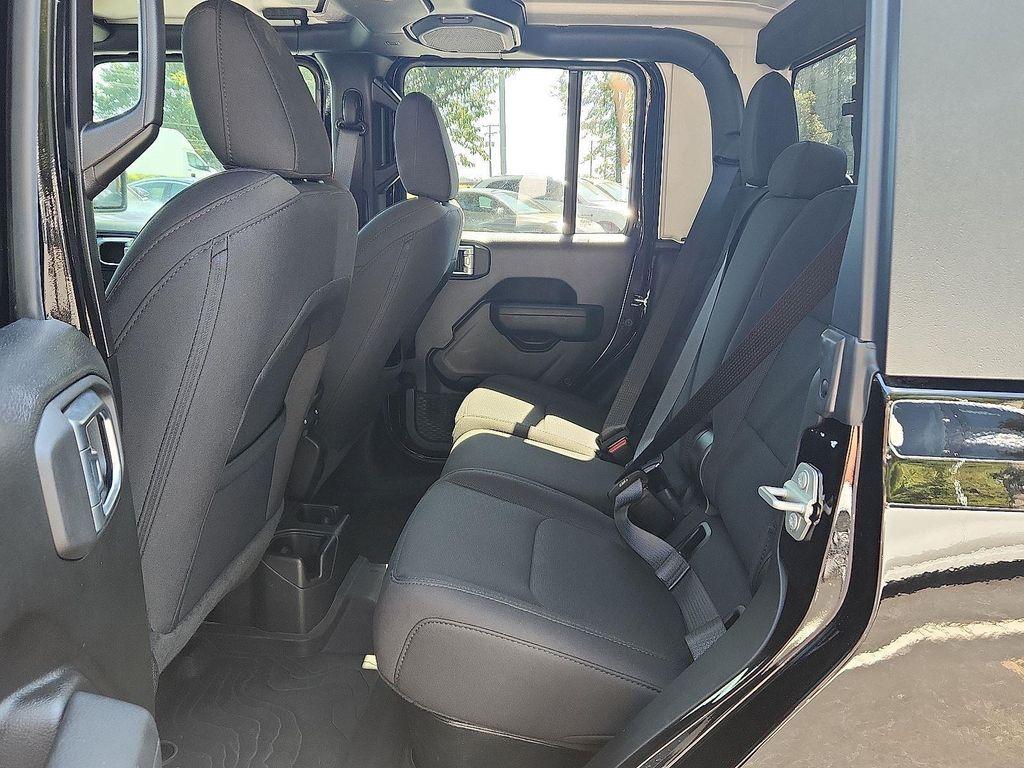 used 2023 Jeep Gladiator car, priced at $35,431