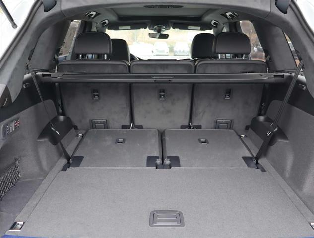 new 2025 Audi Q7 car, priced at $89,205